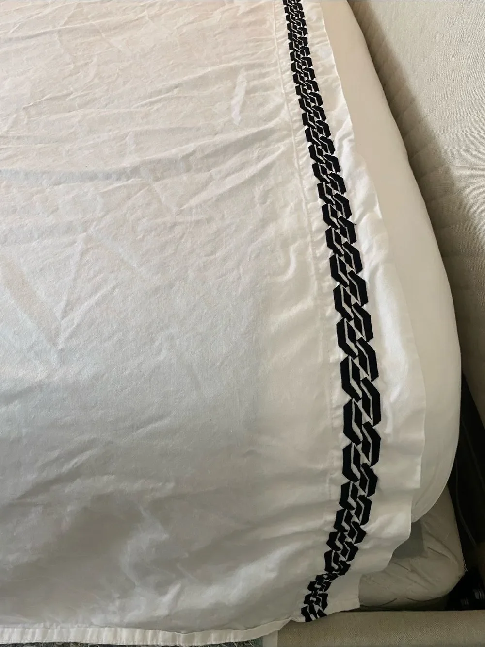 Diane Von Furstenberg White 2 pc sheet set with Black Chain Embroidery